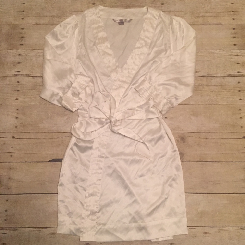 VS SILK ROBE (MEDIUM)🖤